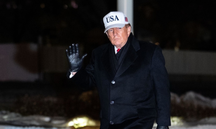 Тръмп: Индия ще купува венецуелски петрол, вместо от Иран